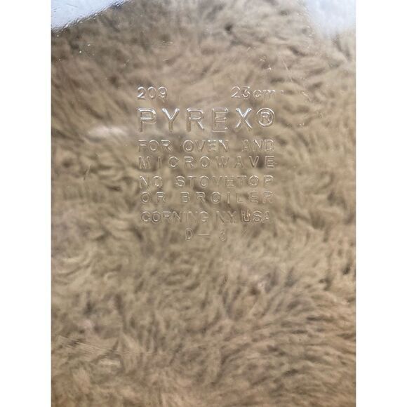 Pyrex 209 amber pie dish - Picture 4 of 4